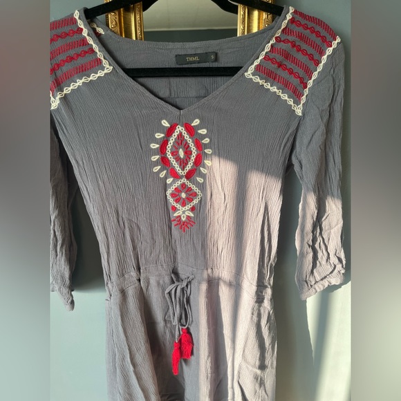 THML Dress - Picture 3 of 4